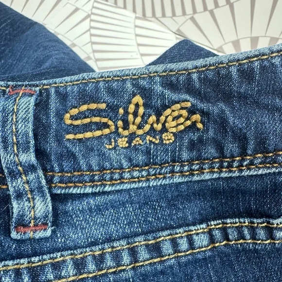 Silver Jeans Women’s Aiko Flood‎ Size 18 Dark Wash No distressing - Picture 4 of 6
